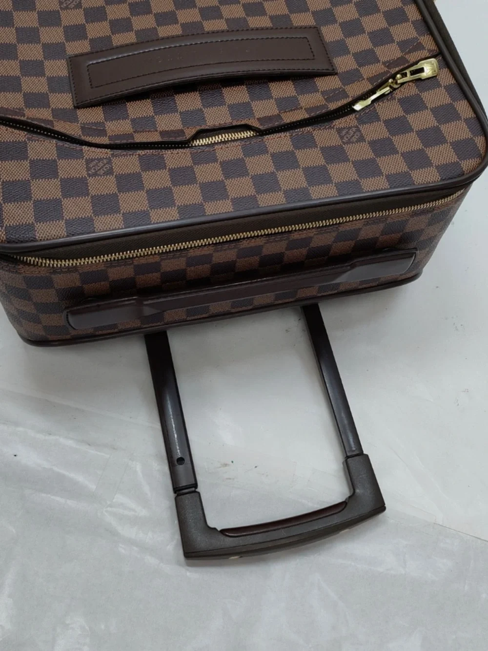 Louis Vuitton Damier Ebene Luggage 45-Classic Travel Essential β¨ - Picture 8 of 11